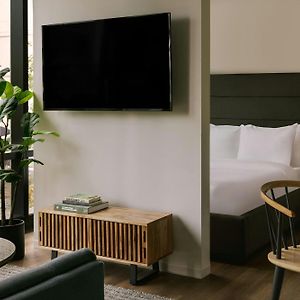 Studio Apartment Queen Bed Courtyard View
